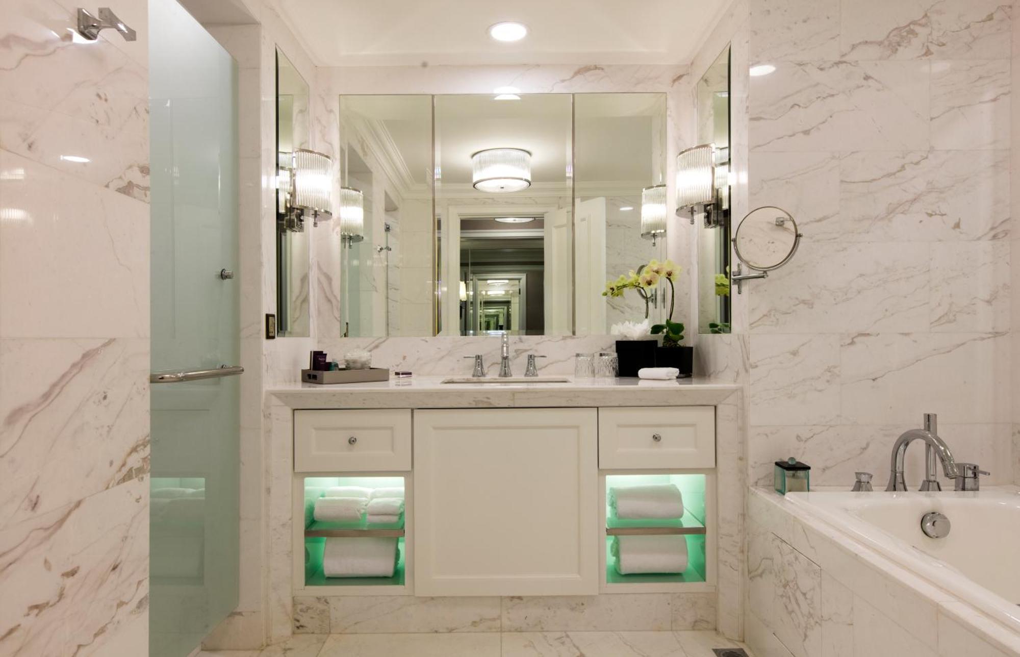 The Ritz-carlton, Hotel 5*