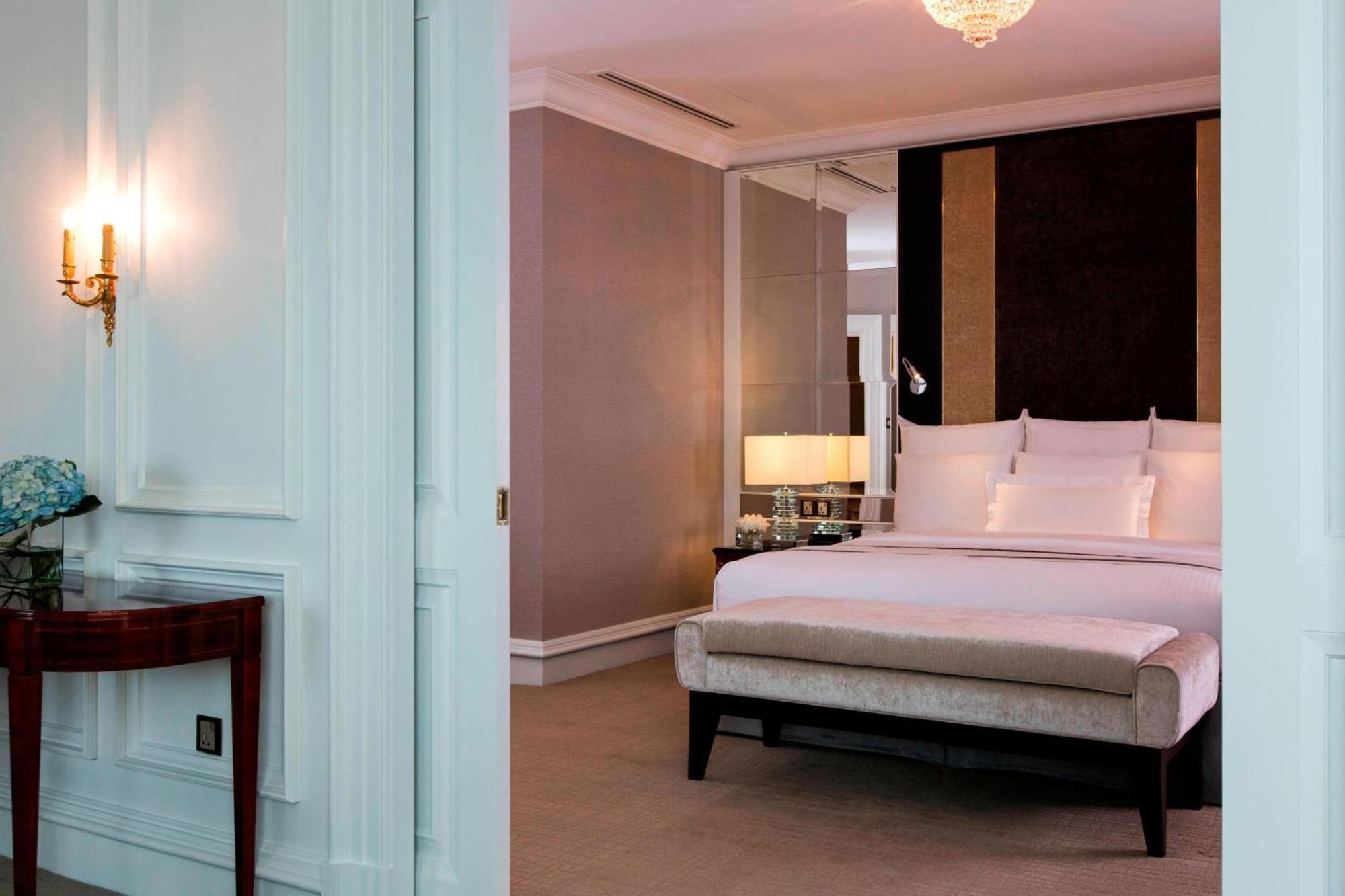 Hotel The Ritz-carlton, 5*