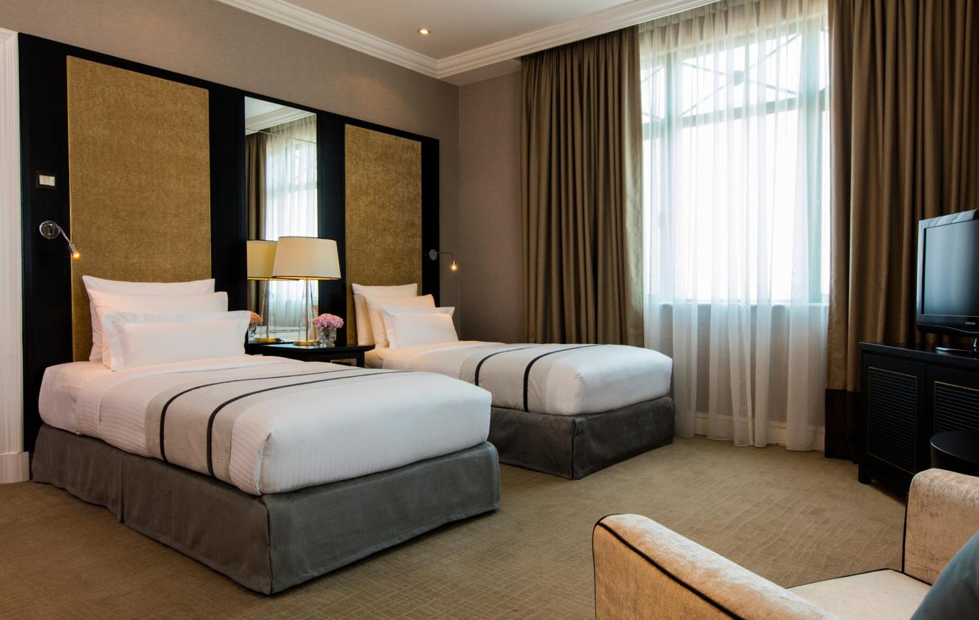 The Ritz-carlton, Hotel 5*