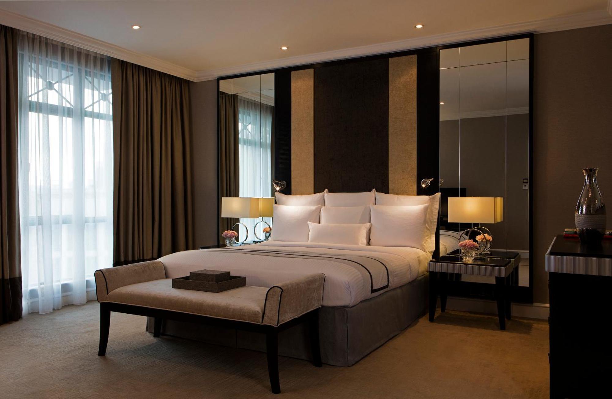 Hotel The Ritz-carlton, 5*