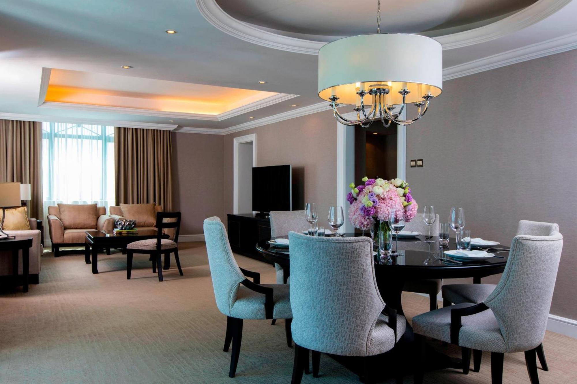 The Ritz-carlton, Hotel