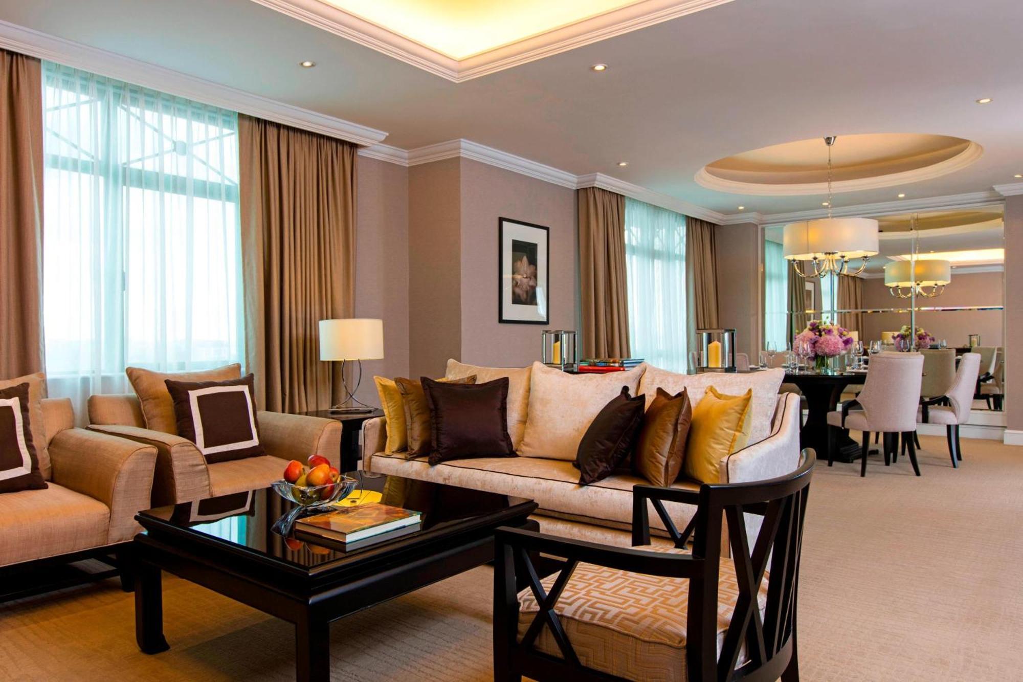 The Ritz-carlton,